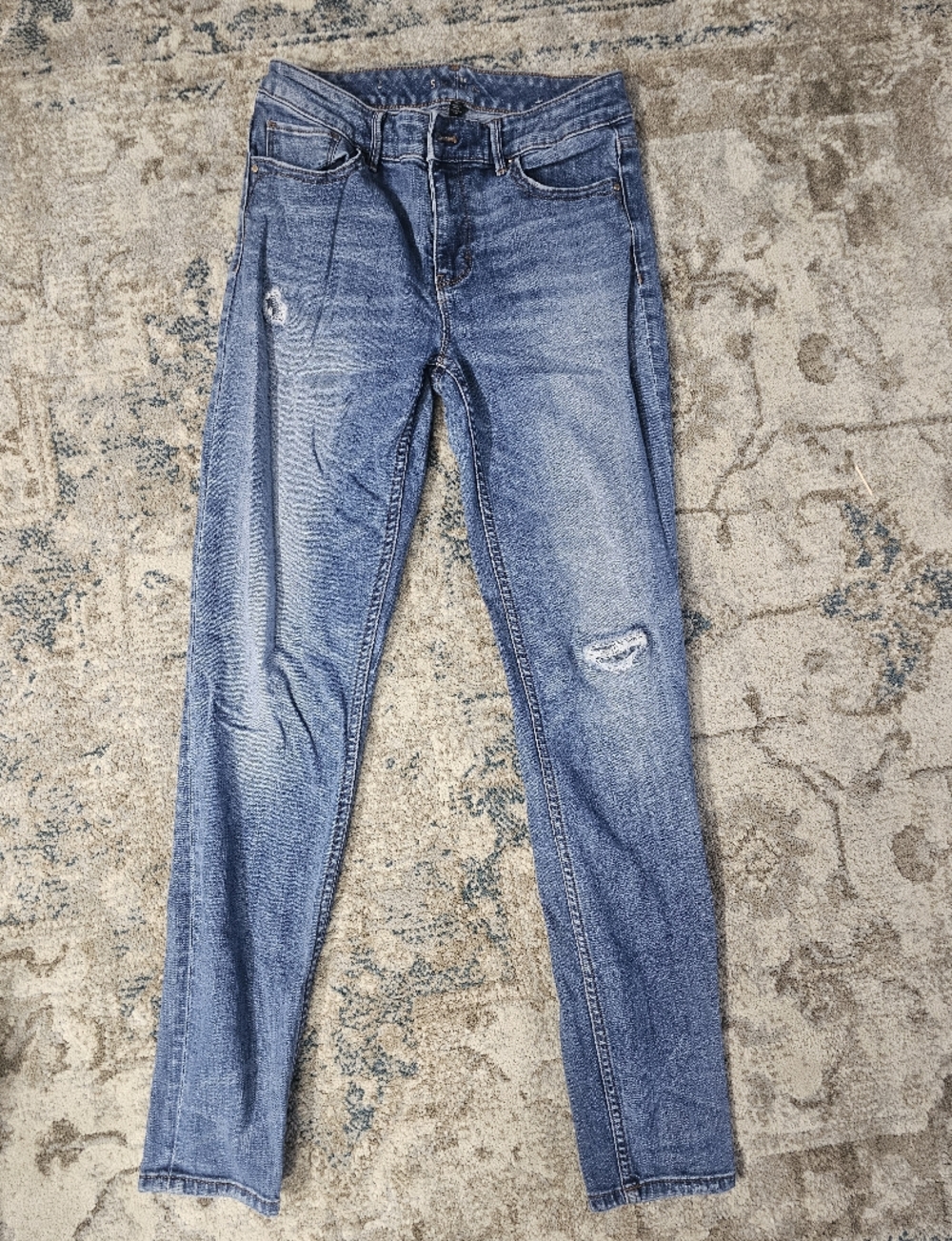 WHBM- Skinny Jean. Classic Women's Distressed Blue Jeans